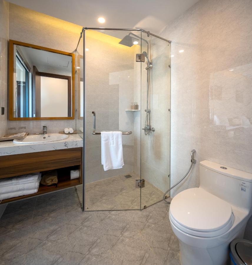 Avenis Hotel دا نانغ المظهر الخارجي الصورة